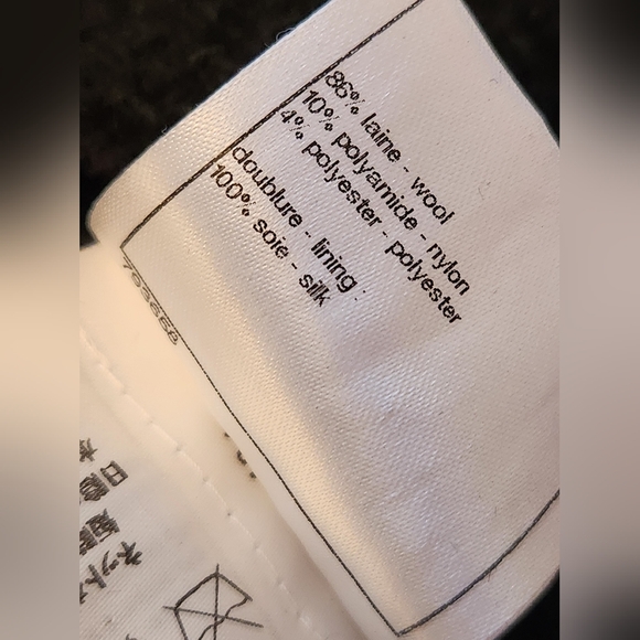 Mint condition Authentic Tweed Chanel women suit set - Picture 14 of 17